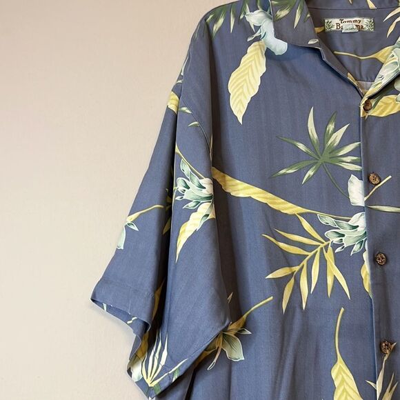 Tommy Bahama Blue Tropical Print Hawaiian Button Down Shirt - Size Large - Picture 6 of 11